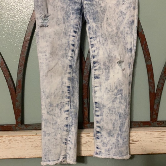 Girls’ 4T Gap Distressed Denim Stretch Jegging Ankle - Picture 3 of 11